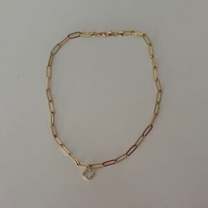 Elegant Gold Chain Necklace with Clover Pendant